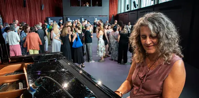 Elisabet Raspall - Celebració del 20è aniversari UCF al Mercat del Born