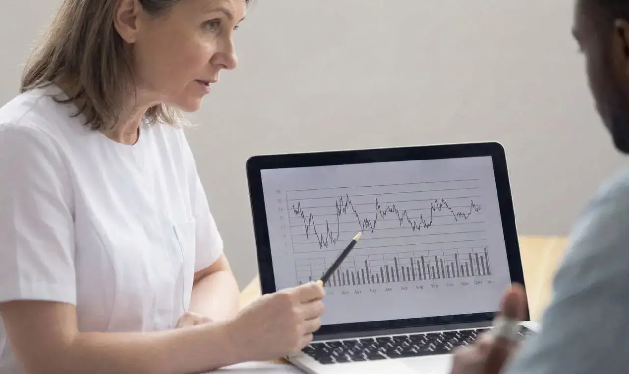 Aplicacions pràctiques de l’anàlisi de dades per a la millora de la pràctica professional sanitària diària